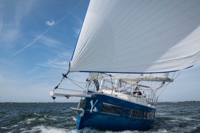 picture showing fossilfree sailing yacht Ya