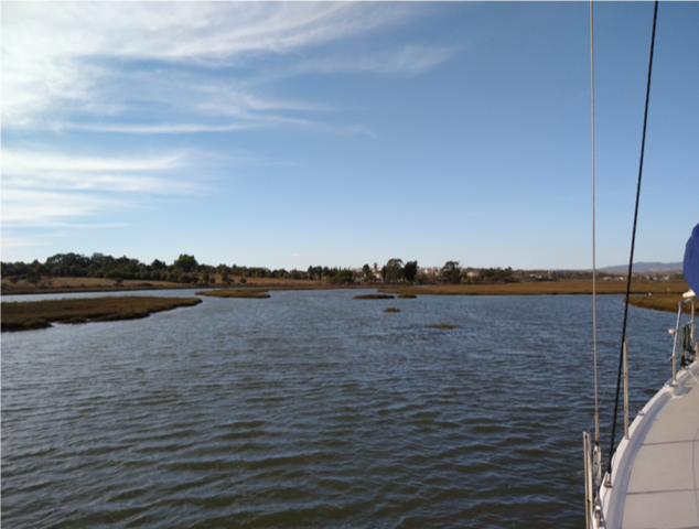 picture showing Alvor Ria with yet some water on the marshlands